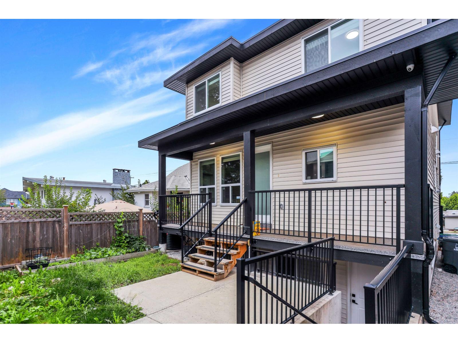 13762 112 Avenue, Surrey, British Columbia  V3R 2G3 - Photo 3 - R3101877