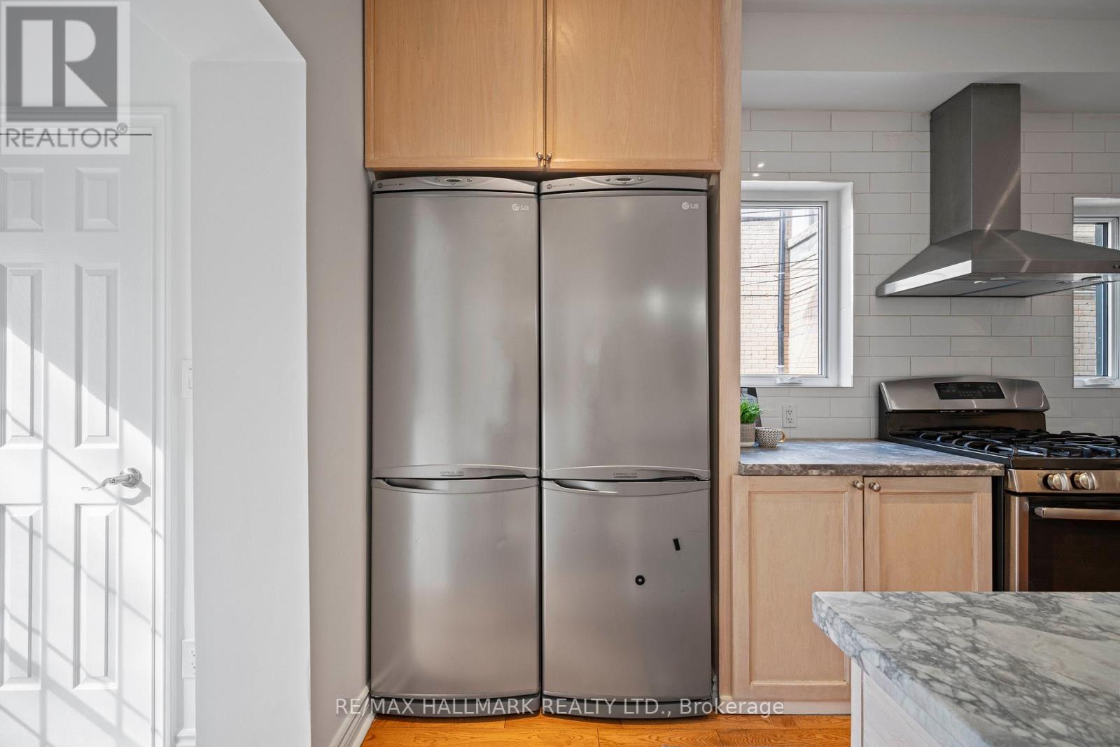 17 Mountnoel Avenue, Toronto, Ontario  M4J 1H7 - Photo 14 - E12907838