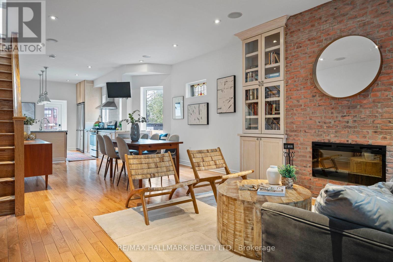 17 Mountnoel Avenue, Toronto, Ontario  M4J 1H7 - Photo 15 - E12907838