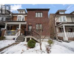 17 MOUNTNOEL AVENUE, Toronto, Ontario