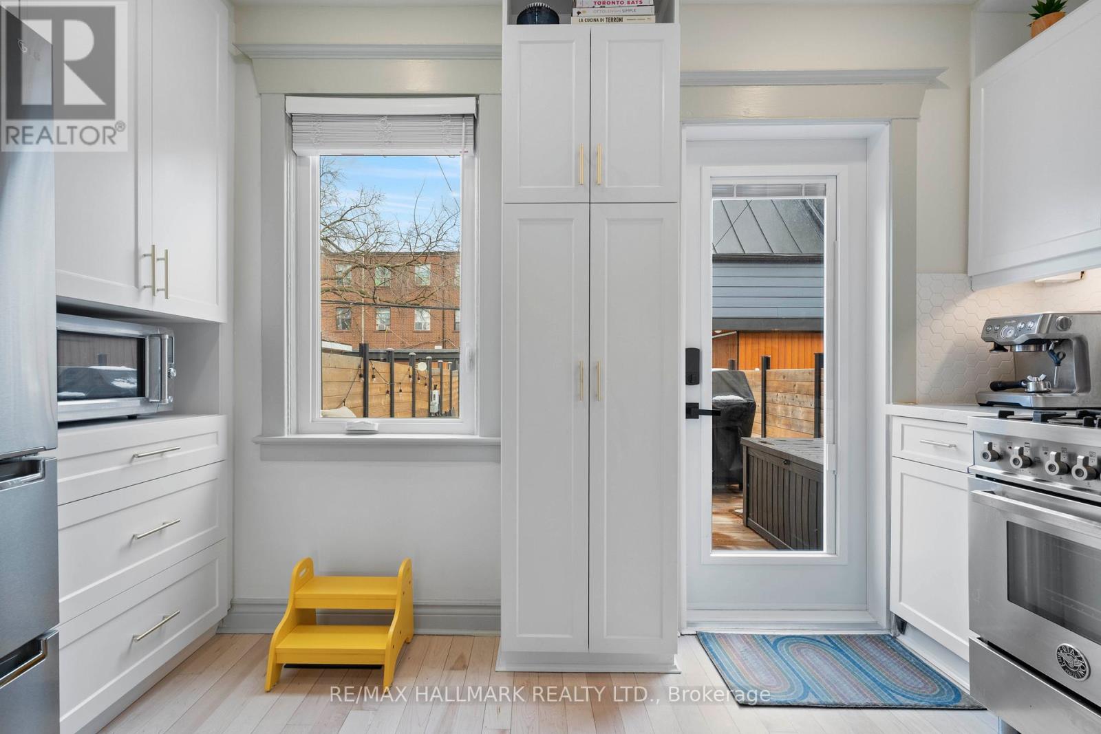 64 Chatham Avenue, Toronto, Ontario  M4J 1K6 - Photo 11 - E12907844