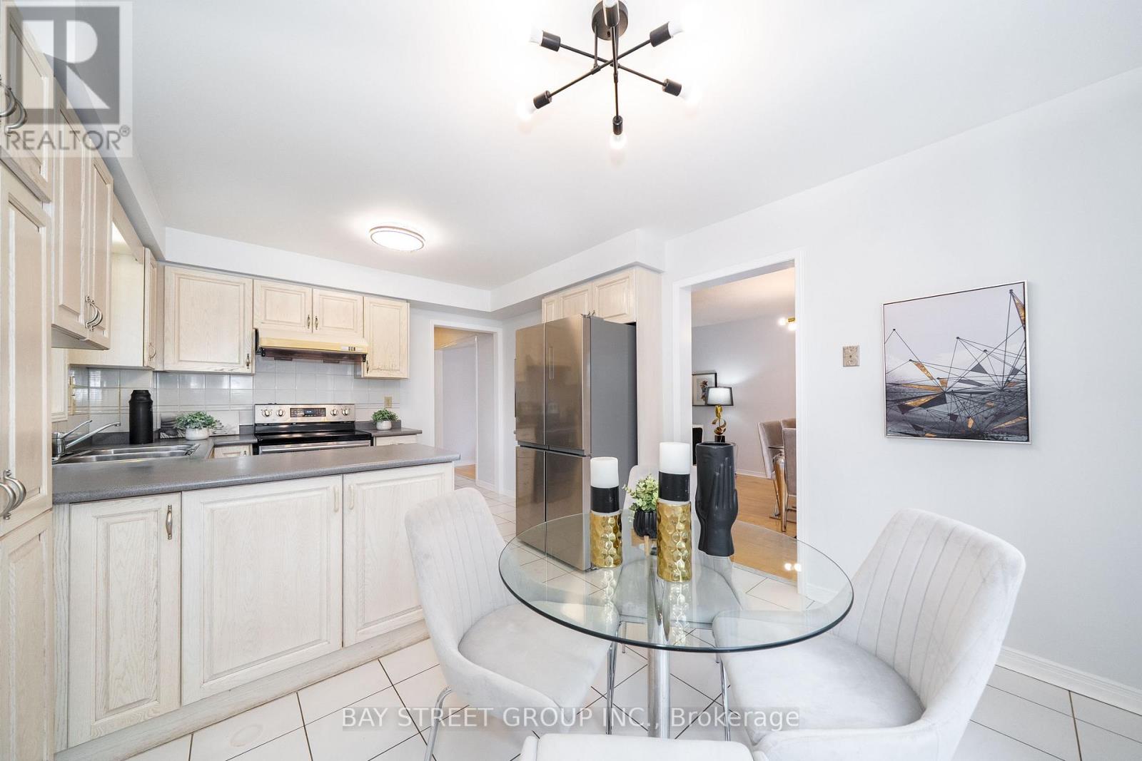 80 Summitcrest Drive, Richmond Hill, Ontario  L4S 1A8 - Photo 17 - N12907842