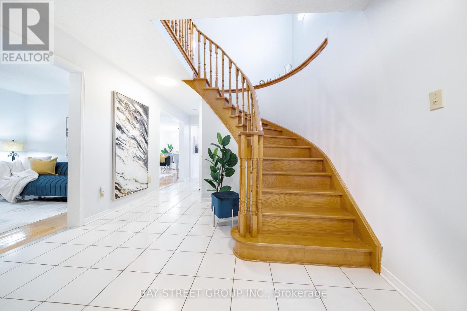 80 Summitcrest Drive, Richmond Hill, Ontario  L4S 1A8 - Photo 5 - N12907842