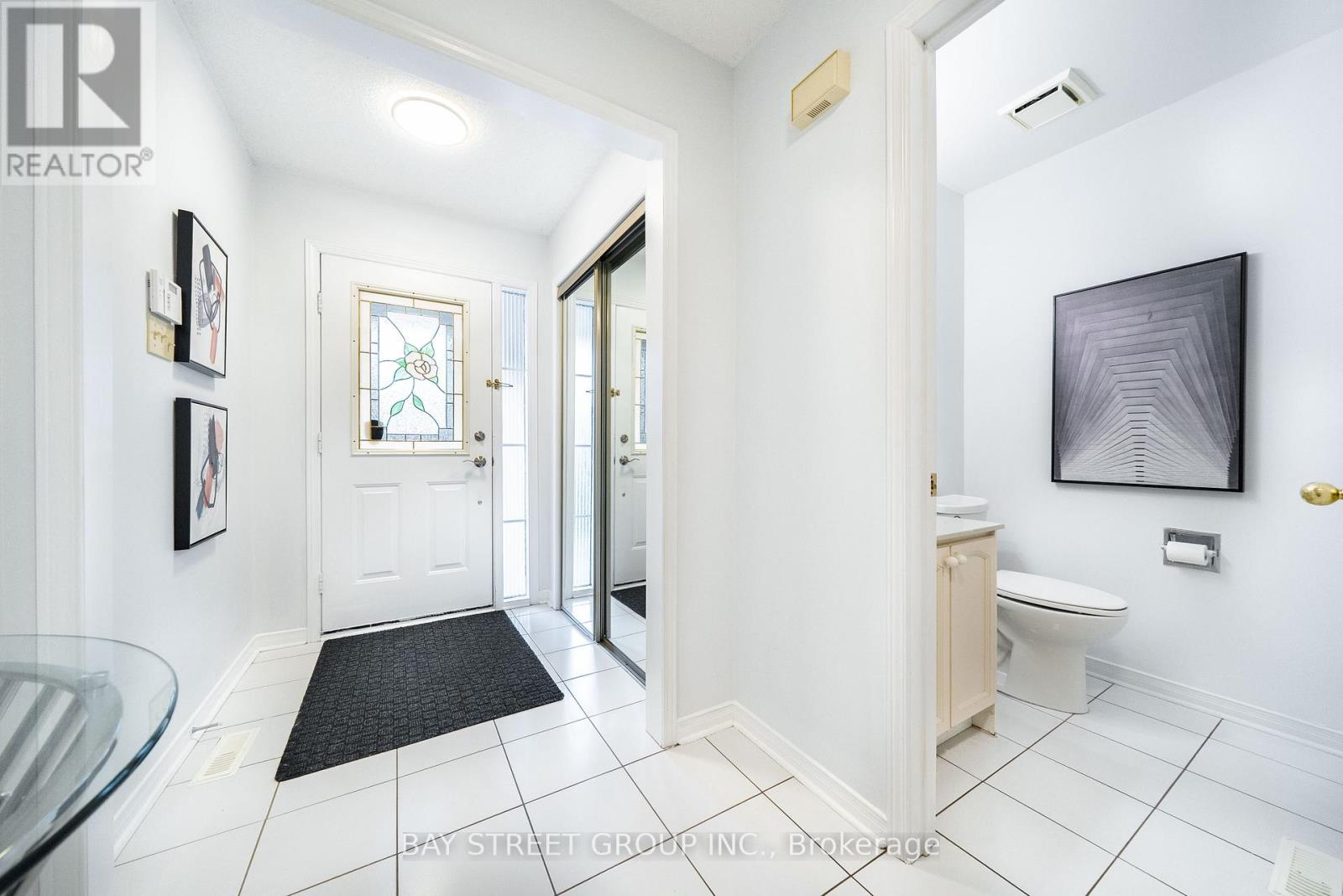 80 Summitcrest Drive, Richmond Hill, Ontario  L4S 1A8 - Photo 6 - N12907842