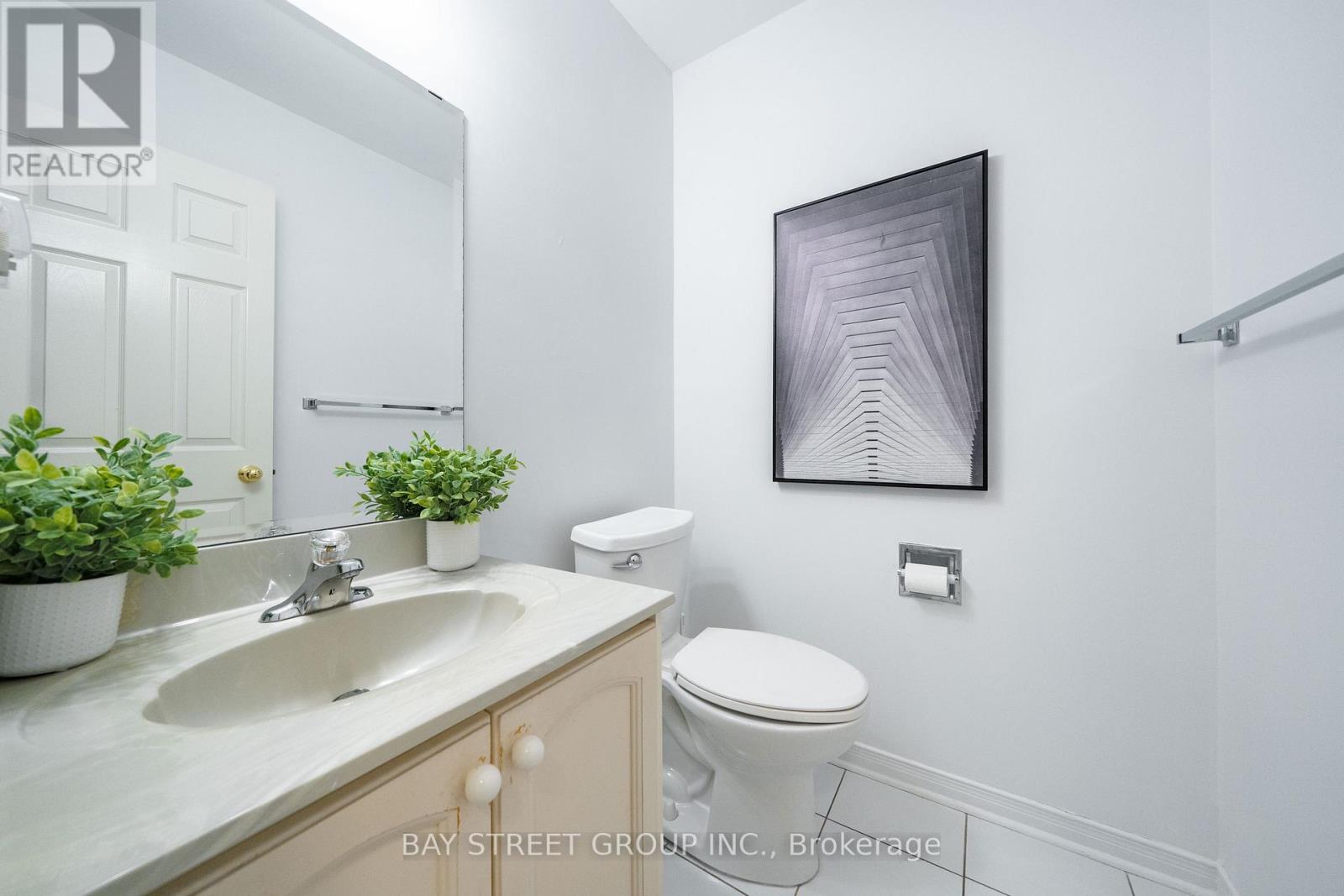 80 Summitcrest Drive, Richmond Hill, Ontario  L4S 1A8 - Photo 7 - N12907842