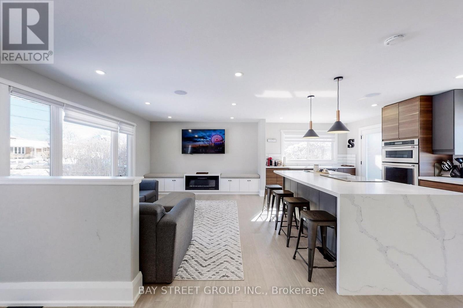 646 Simcoe Road, Bradford West Gwillimbury, Ontario  L3Z 4A9 - Photo 11 - N12907866