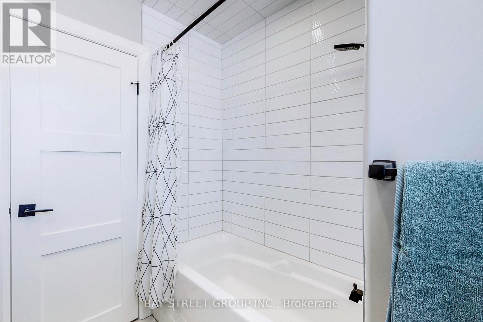 646 Simcoe Road, Bradford West Gwillimbury, Ontario  L3Z 4A9 - Photo 26 - N12907866