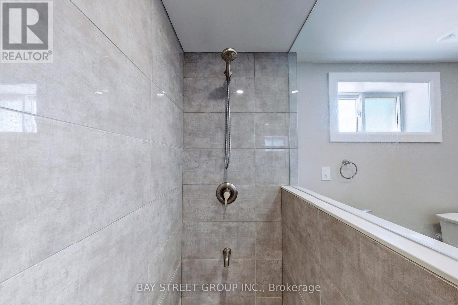 646 Simcoe Road, Bradford West Gwillimbury, Ontario  L3Z 4A9 - Photo 37 - N12907866