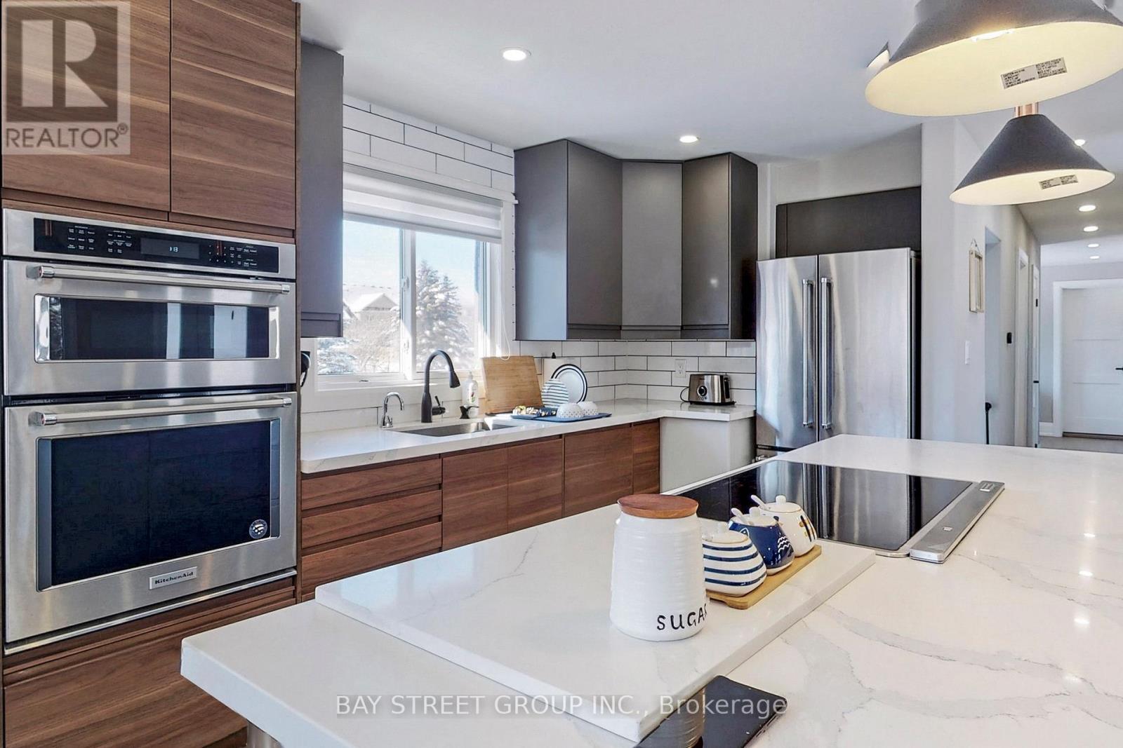 646 Simcoe Road, Bradford West Gwillimbury, Ontario  L3Z 4A9 - Photo 7 - N12907866