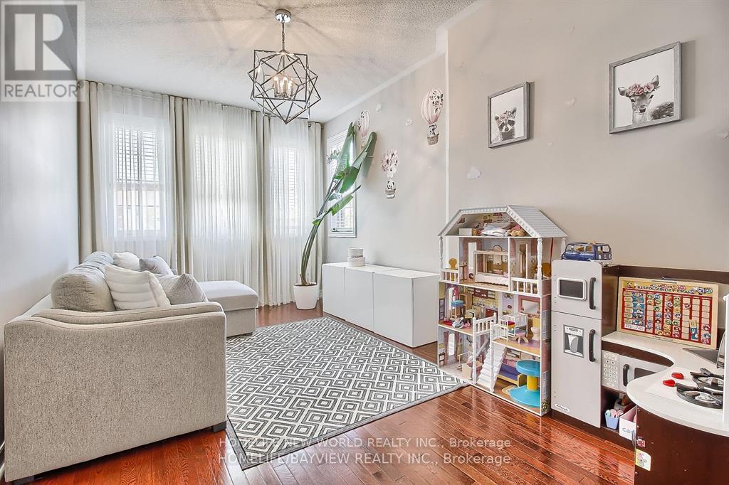 45 Hawkes Drive, Richmond Hill, Ontario  L4S 0C3 - Photo 7 - N12907868