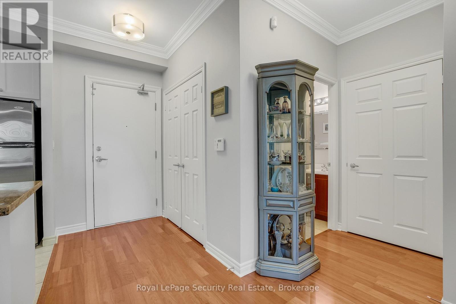 209 - 4620 Highway 7, Vaughan, Ontario  L4L 0B3 - Photo 5 - N12907882