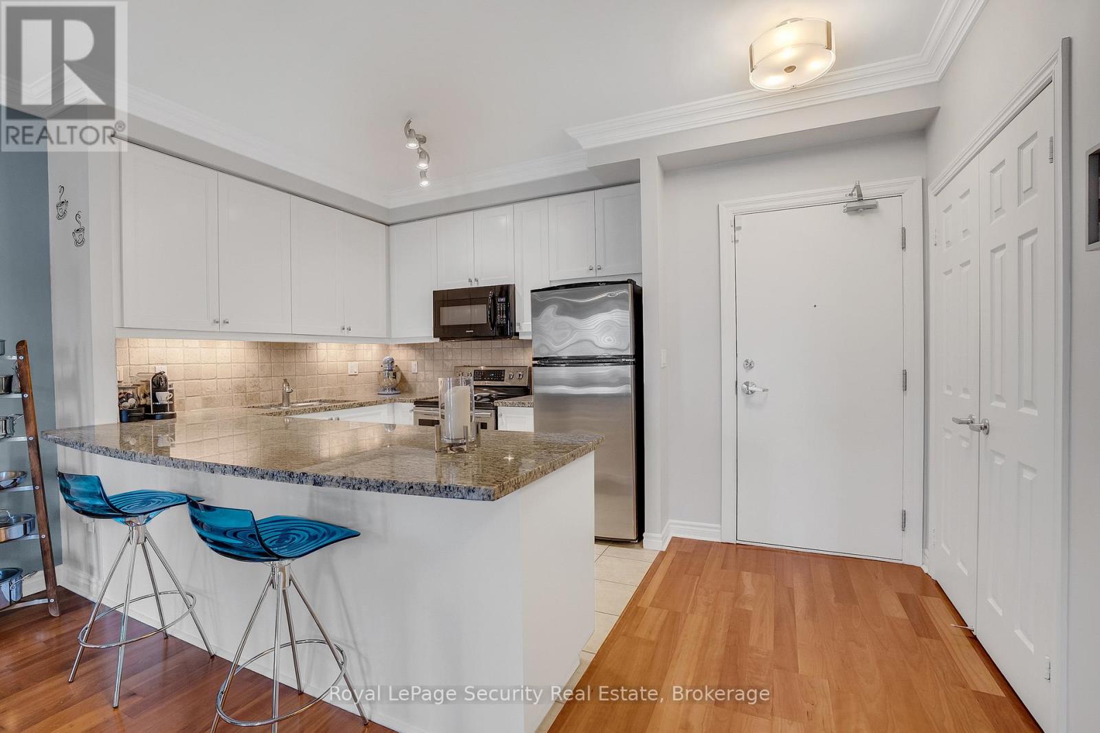 209 - 4620 Highway 7, Vaughan, Ontario  L4L 0B3 - Photo 6 - N12907882