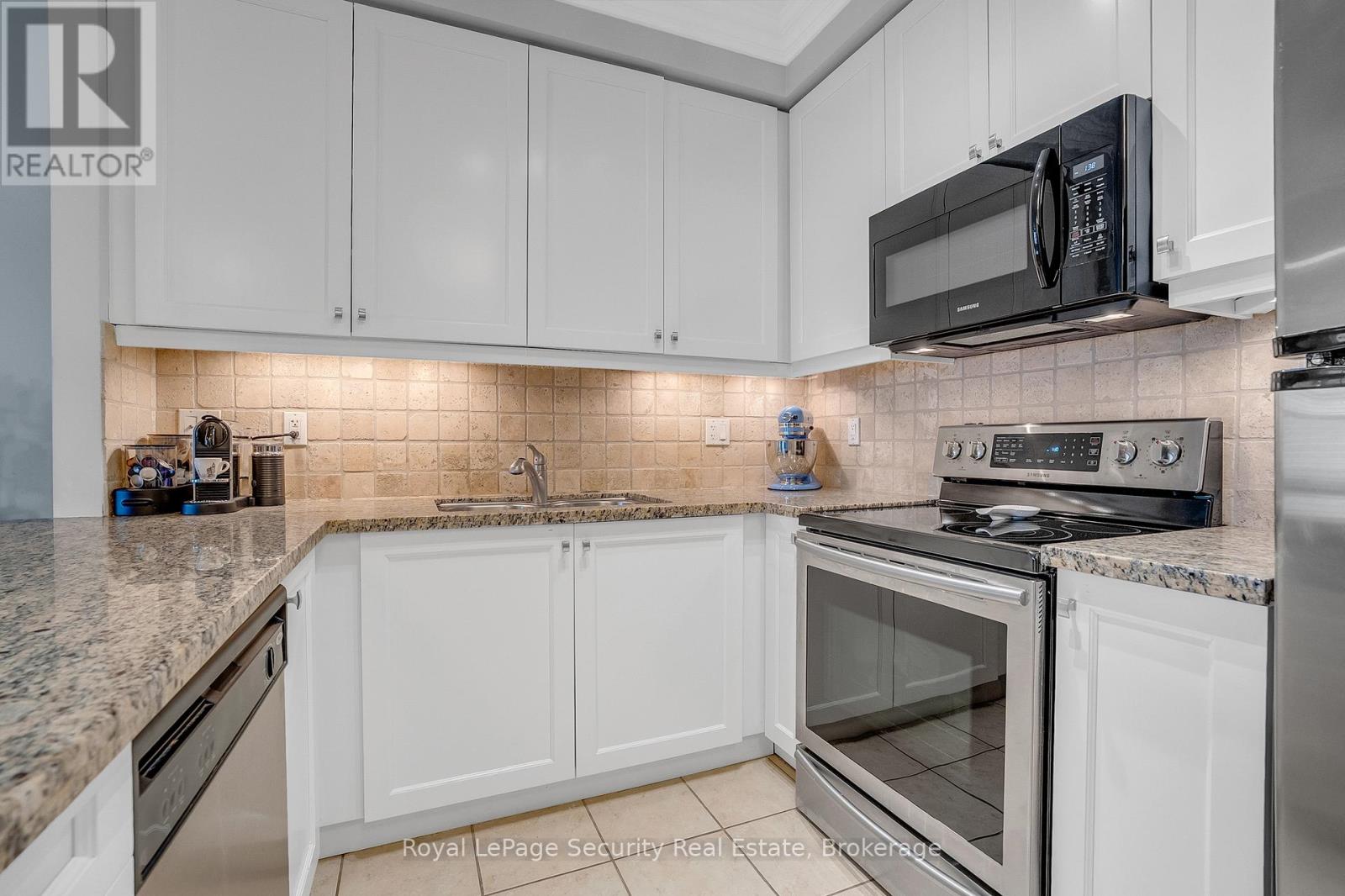 209 - 4620 Highway 7, Vaughan, Ontario  L4L 0B3 - Photo 9 - N12907882