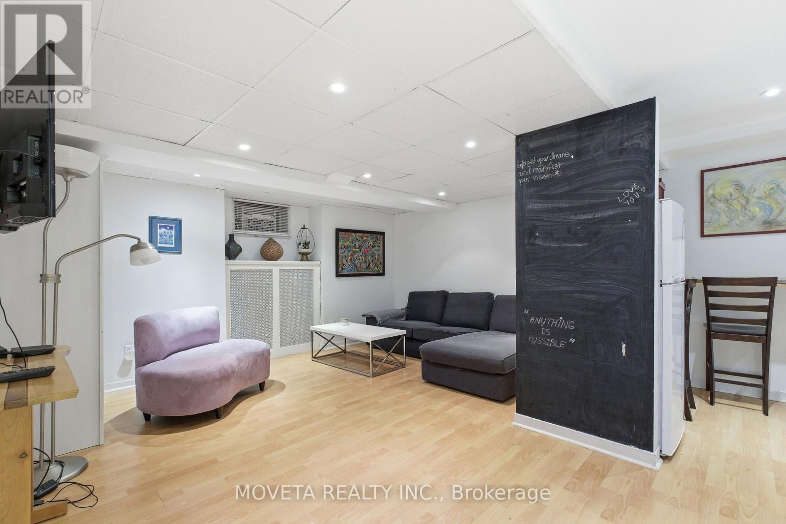 25 Glenholme Avenue N, Toronto, Ontario  M6H 3A8 - Photo 34 - W12907870