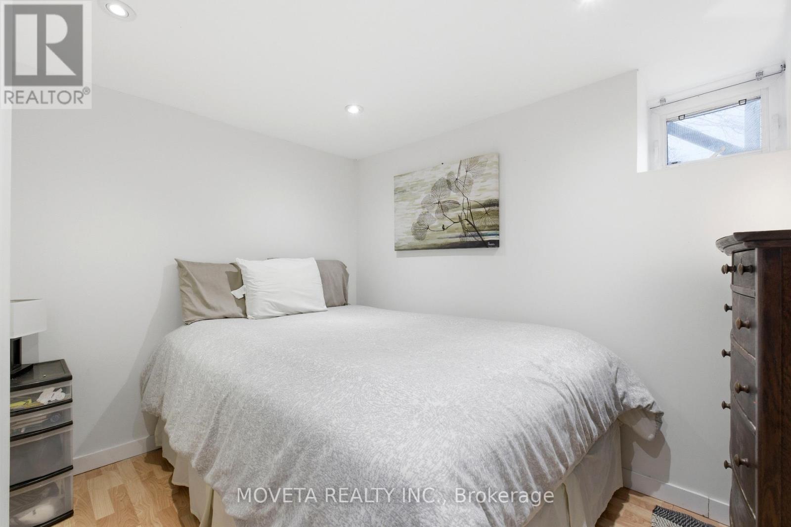 25 Glenholme Avenue N, Toronto, Ontario  M6H 3A8 - Photo 38 - W12907870