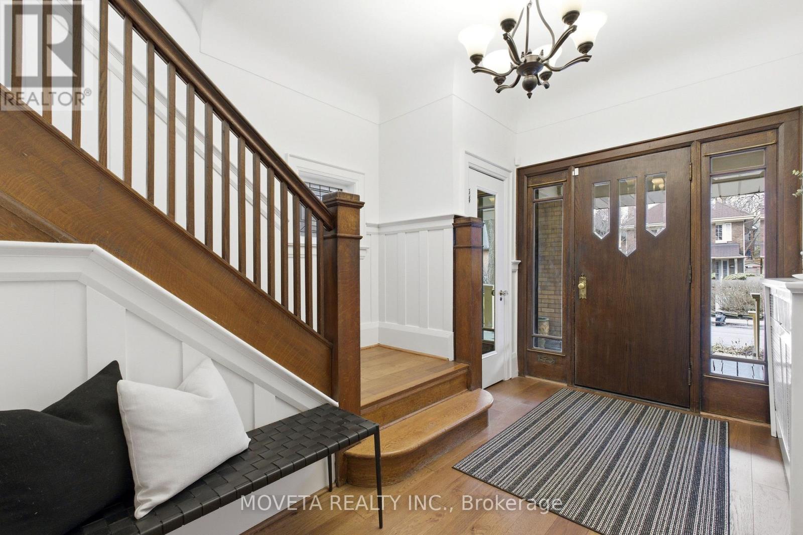 25 Glenholme Avenue N, Toronto, Ontario  M6H 3A8 - Photo 4 - W12907870