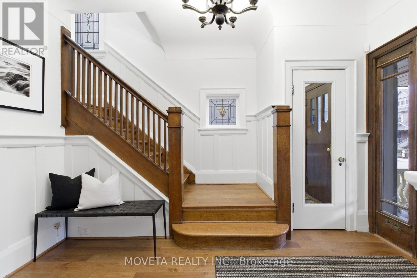 25 Glenholme Avenue N, Toronto, Ontario  M6H 3A8 - Photo 5 - W12907870