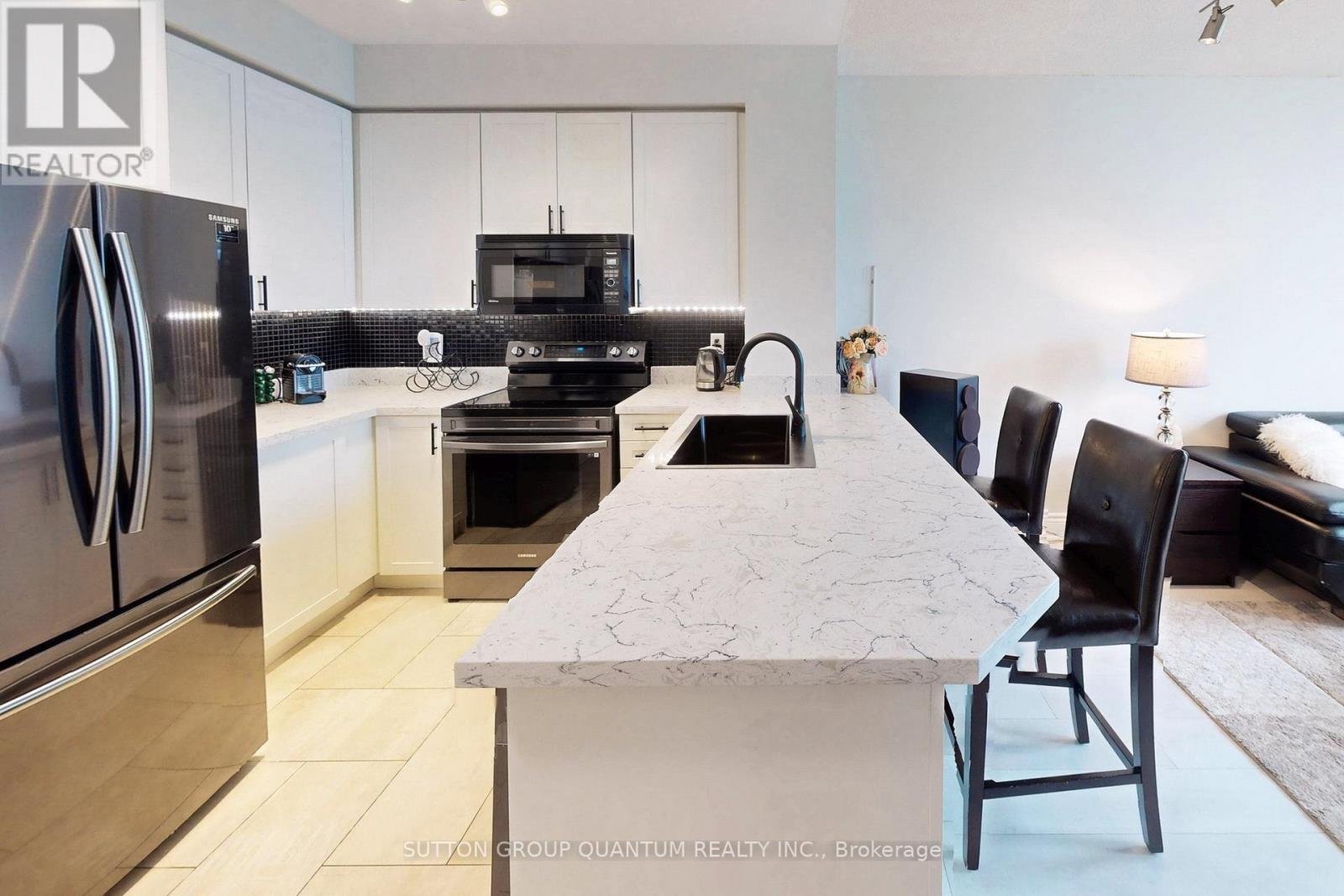 701 - 3939 Duke Of York Boulevard, Mississauga, Ontario  L5B 4N2 - Photo 12 - W12907872