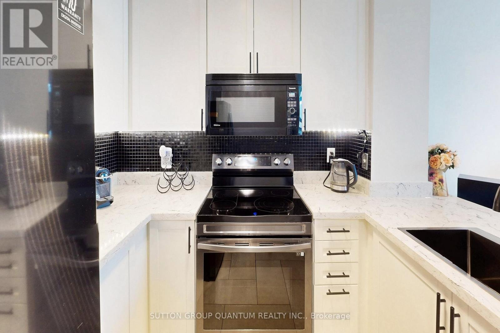 701 - 3939 Duke Of York Boulevard, Mississauga, Ontario  L5B 4N2 - Photo 13 - W12907872