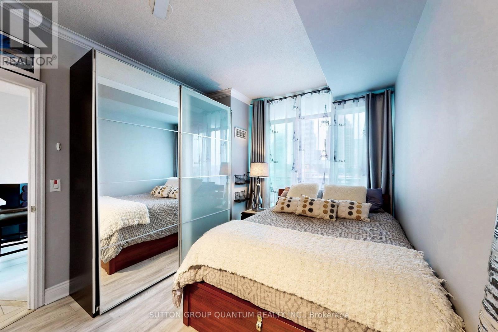 701 - 3939 Duke Of York Boulevard, Mississauga, Ontario  L5B 4N2 - Photo 16 - W12907872