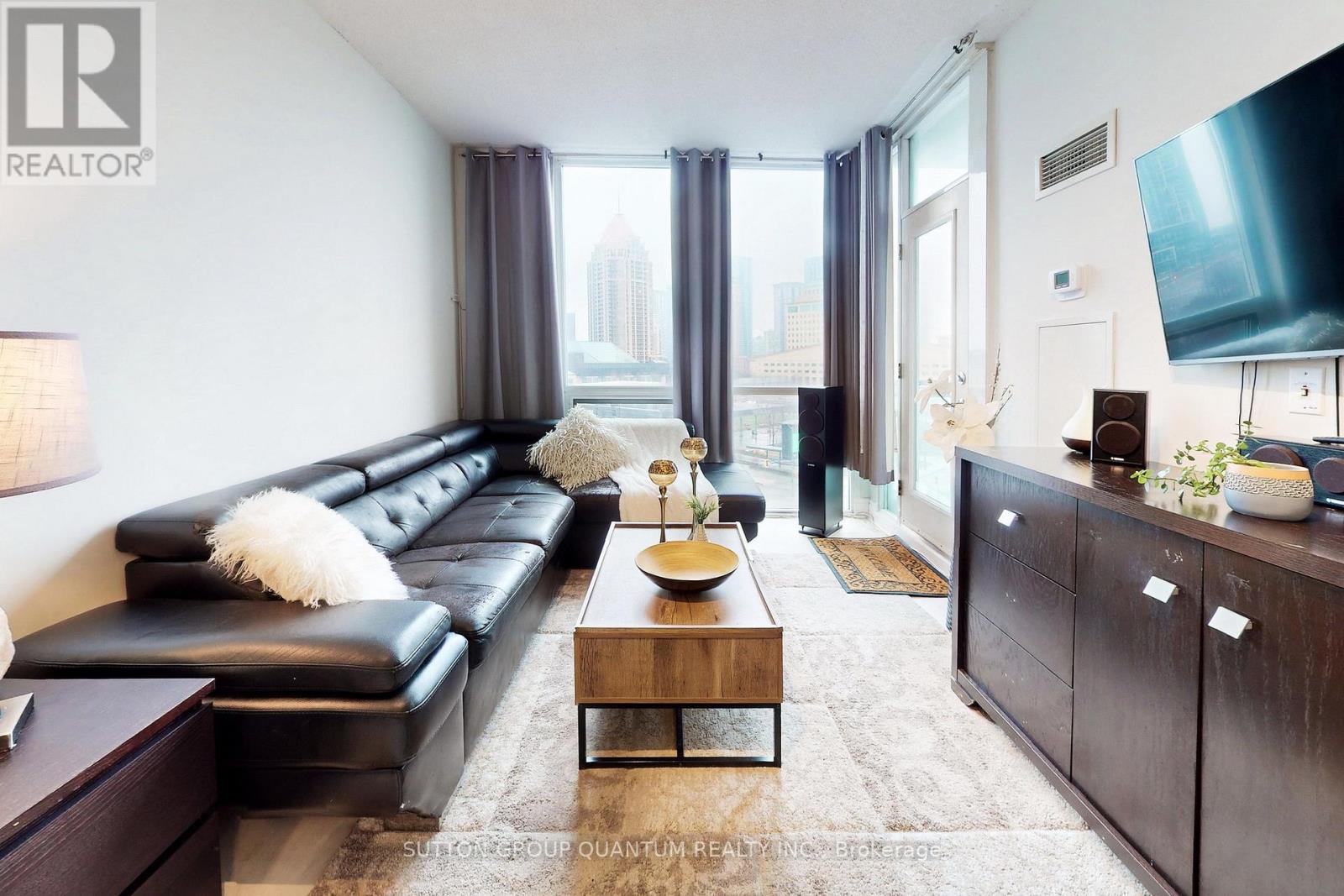 701 - 3939 Duke Of York Boulevard, Mississauga, Ontario  L5B 4N2 - Photo 5 - W12907872