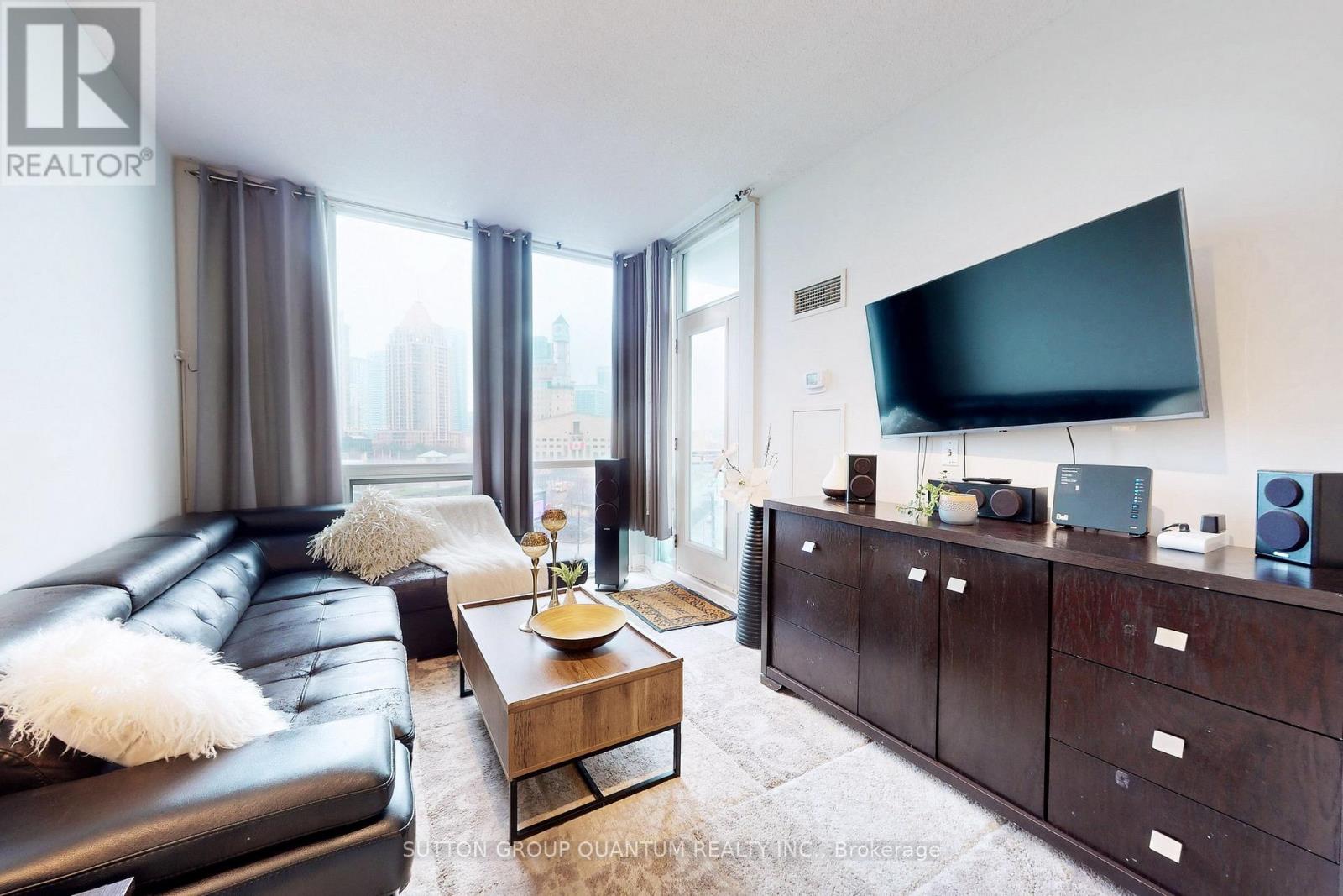 701 - 3939 Duke Of York Boulevard, Mississauga, Ontario  L5B 4N2 - Photo 6 - W12907872