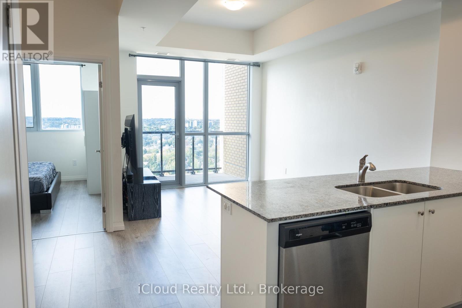 Ph 2707 - 108 Garment Street, Kitchener, Ontario  N2G 0E2 - Photo 6 - X12907862