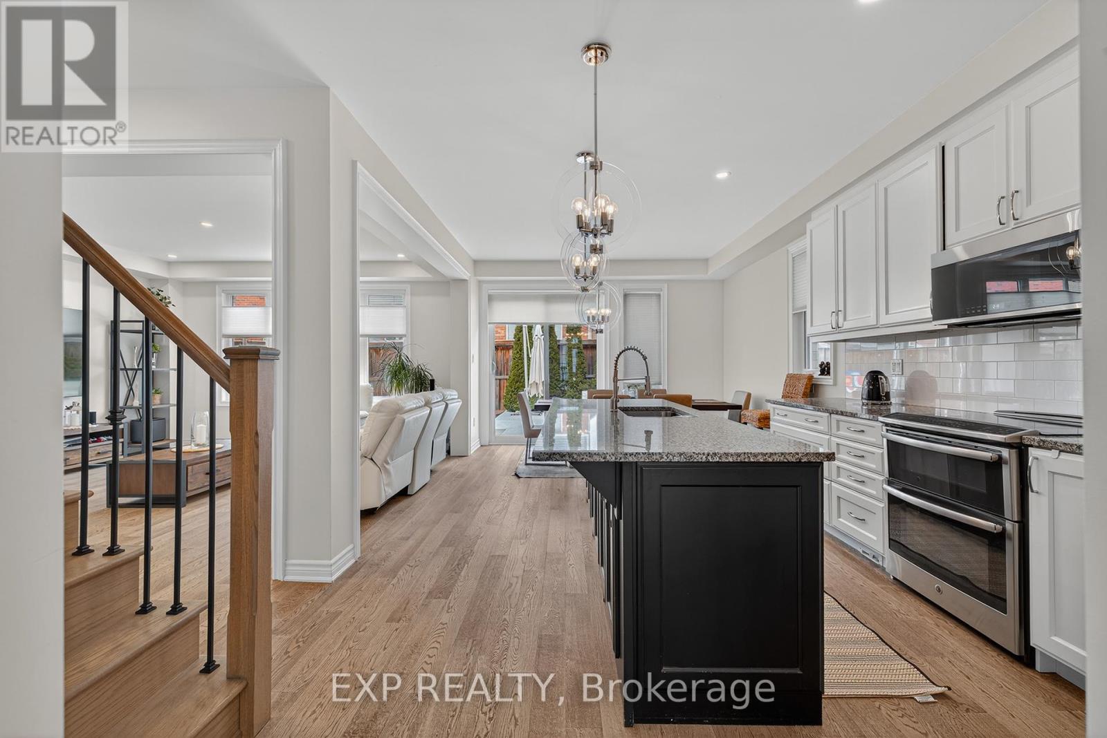 55 West Oak Trail, Kitchener, Ontario  N2R 0L1 - Photo 6 - X12907890