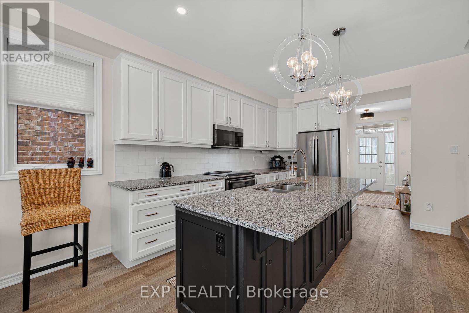 55 West Oak Trail, Kitchener, Ontario  N2R 0L1 - Photo 9 - X12907890