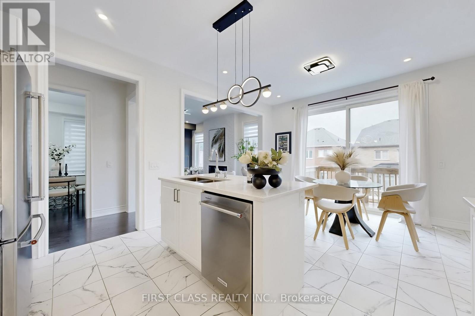 116 Carriage Shop Bend, East Gwillimbury, Ontario  L9N 0Y3 - Photo 14 - N12907906