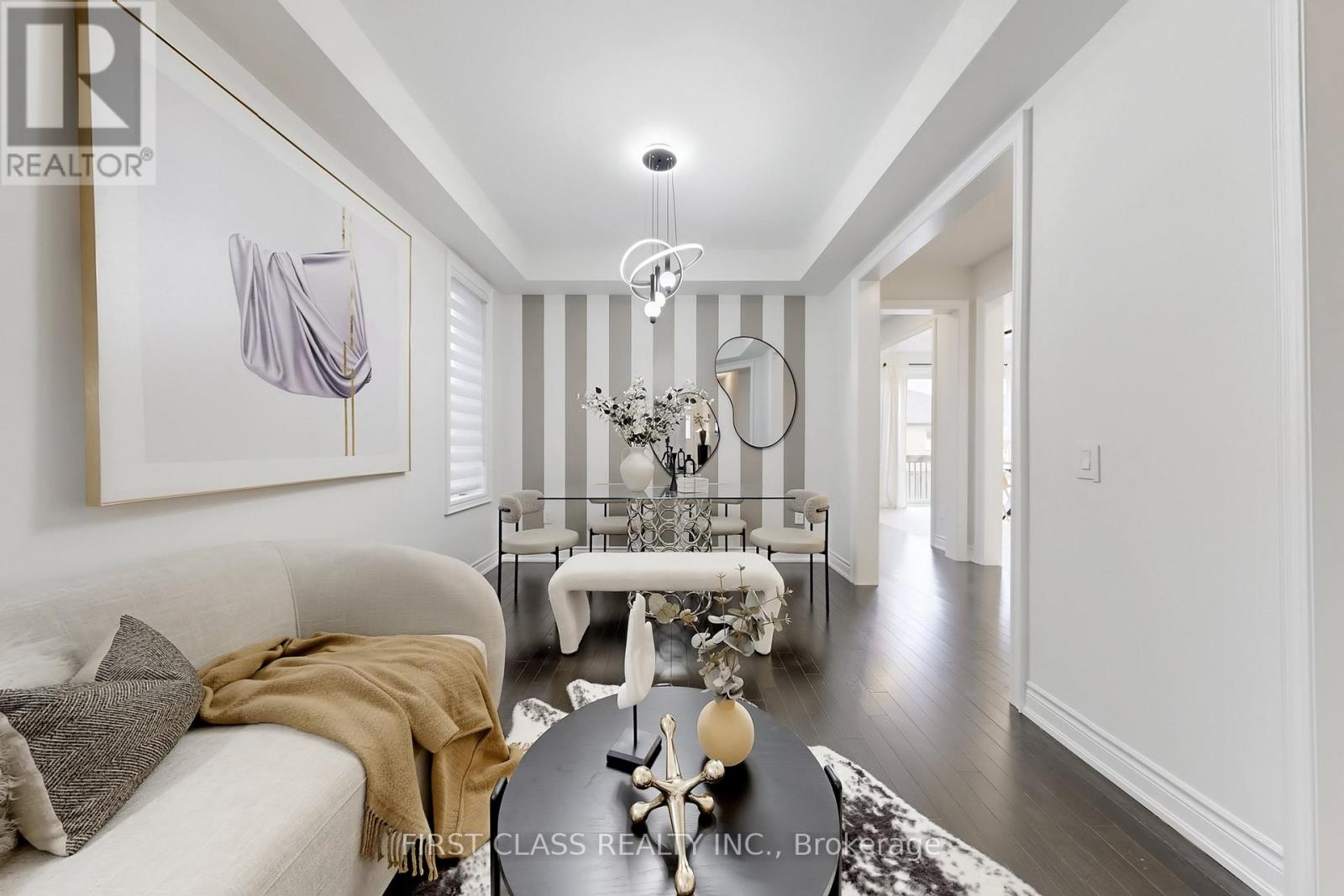 116 Carriage Shop Bend, East Gwillimbury, Ontario  L9N 0Y3 - Photo 8 - N12907906