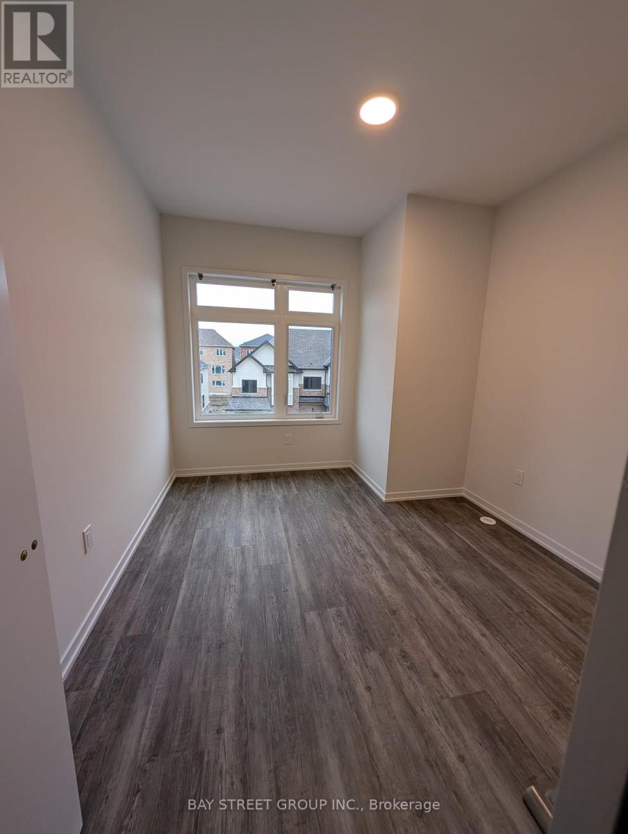 23 Helmkay Avenue, Richmond Hill, Ontario  L4E 3R4 - Photo 12 - N12907928