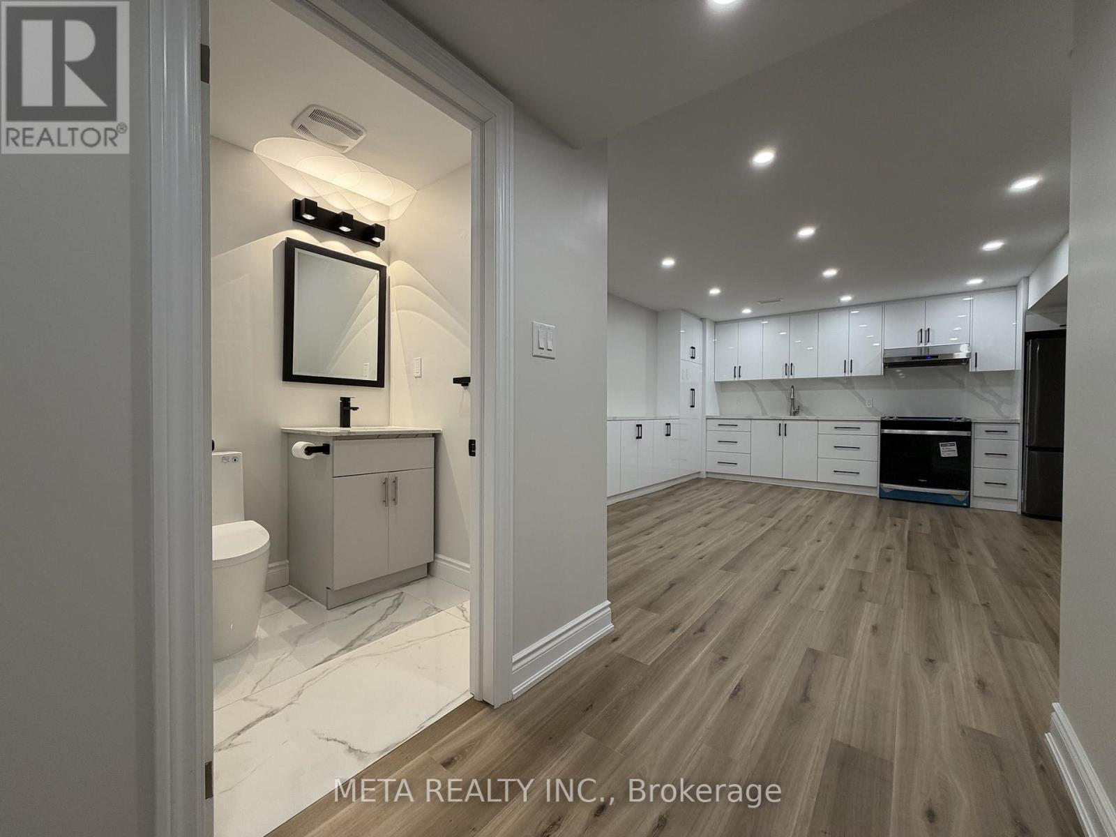 27 Belay Bend, East Gwillimbury, Ontario  L9N 0V8 - Photo 10 - N12907930