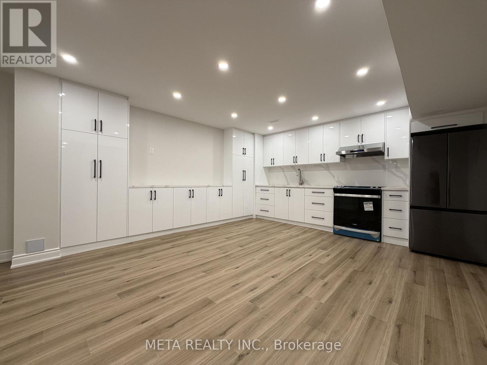 27 Belay Bend, East Gwillimbury, Ontario  L9N 0V8 - Photo 5 - N12907930