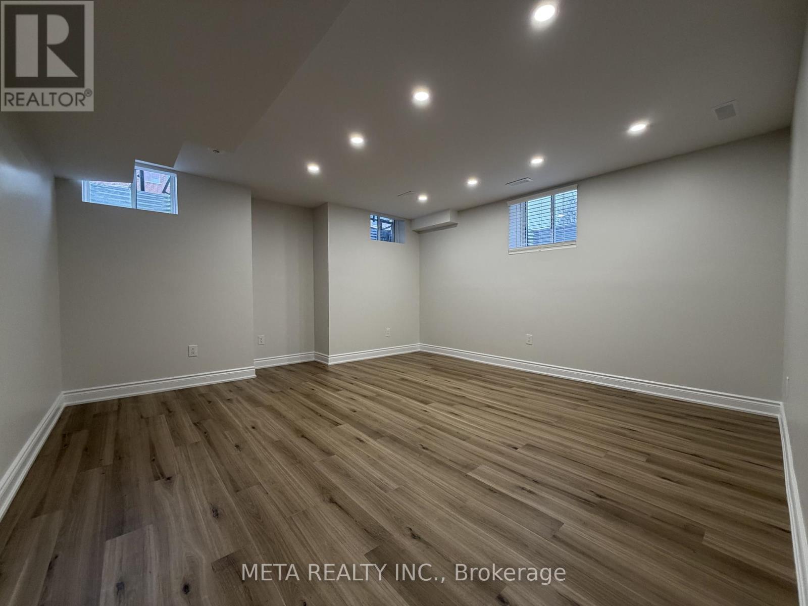 27 Belay Bend, East Gwillimbury, Ontario  L9N 0V8 - Photo 8 - N12907930