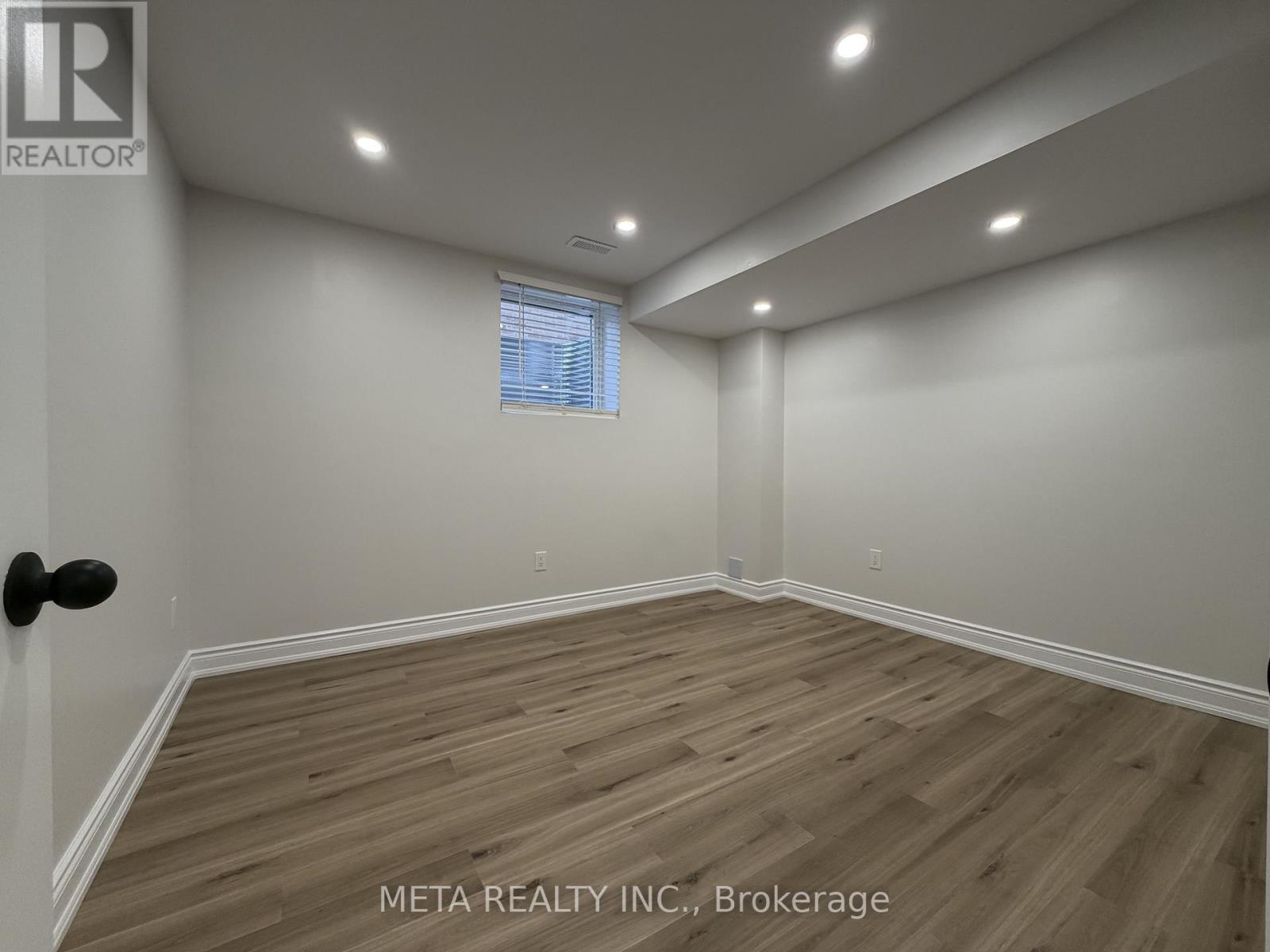 27 Belay Bend, East Gwillimbury, Ontario  L9N 0V8 - Photo 9 - N12907930