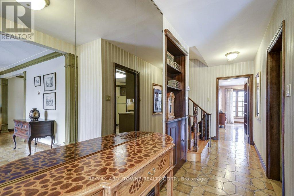 17 Duffield Road, Toronto, Ontario  M9P 3C8 - Photo 11 - W12907904