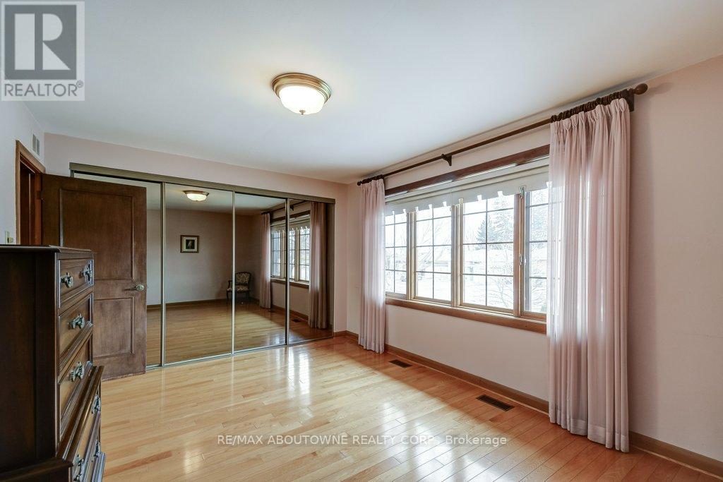 17 Duffield Road, Toronto, Ontario  M9P 3C8 - Photo 12 - W12907904