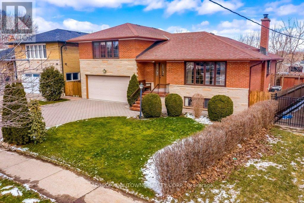 17 Duffield Road, Toronto, Ontario  M9P 3C8 - Photo 3 - W12907904