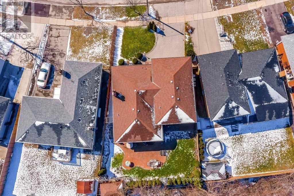 17 Duffield Road, Toronto, Ontario  M9P 3C8 - Photo 33 - W12907904