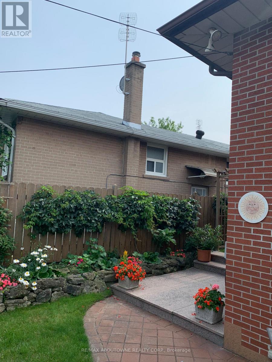 17 Duffield Road, Toronto, Ontario  M9P 3C8 - Photo 37 - W12907904