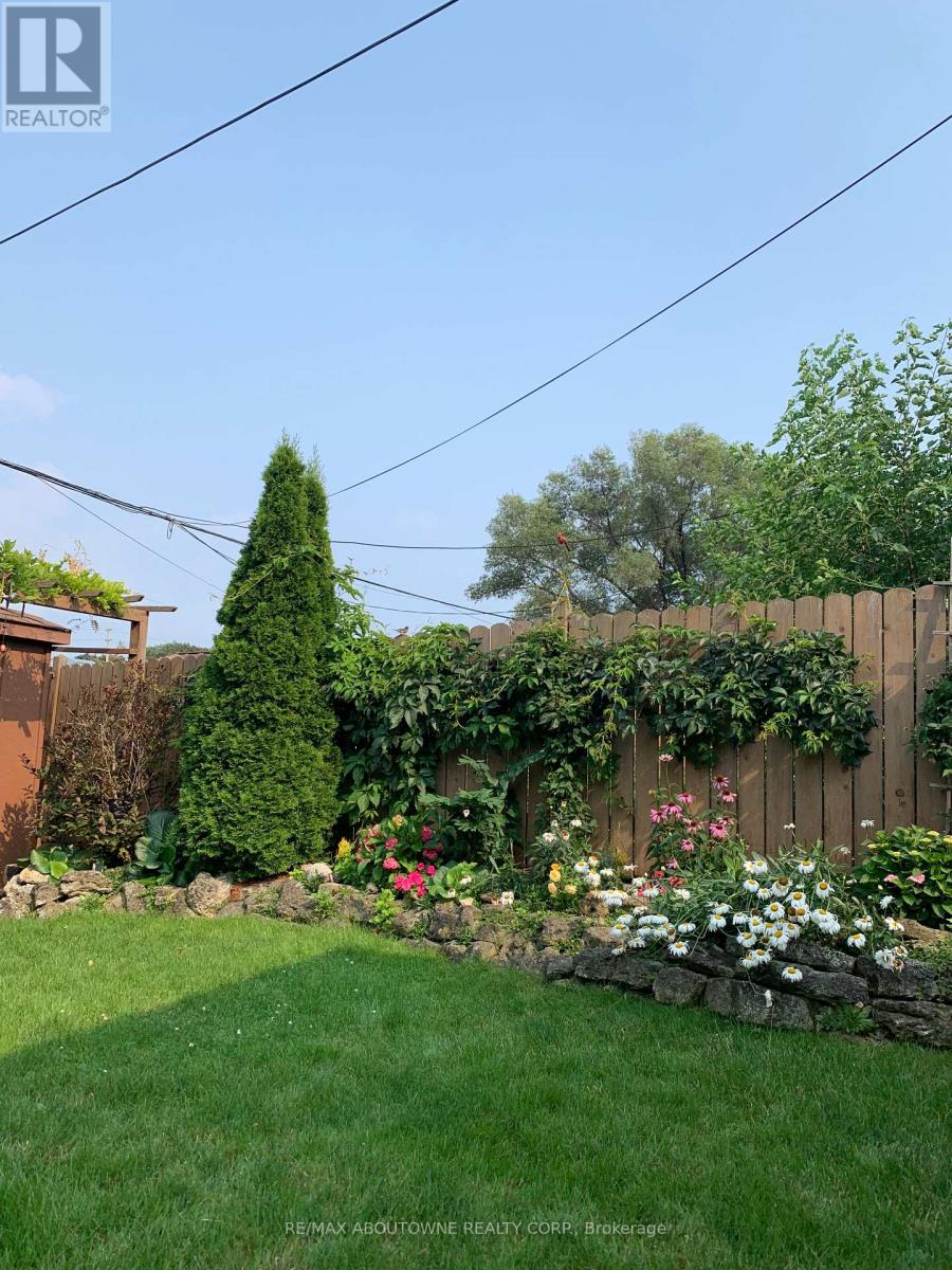 17 Duffield Road, Toronto, Ontario  M9P 3C8 - Photo 38 - W12907904