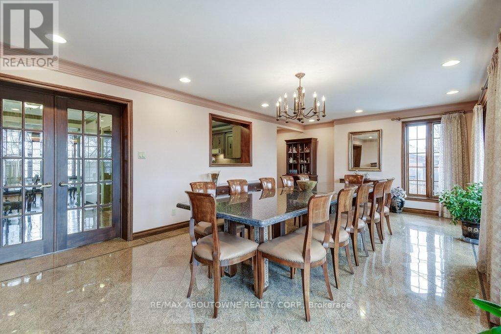 17 Duffield Road, Toronto, Ontario  M9P 3C8 - Photo 5 - W12907904