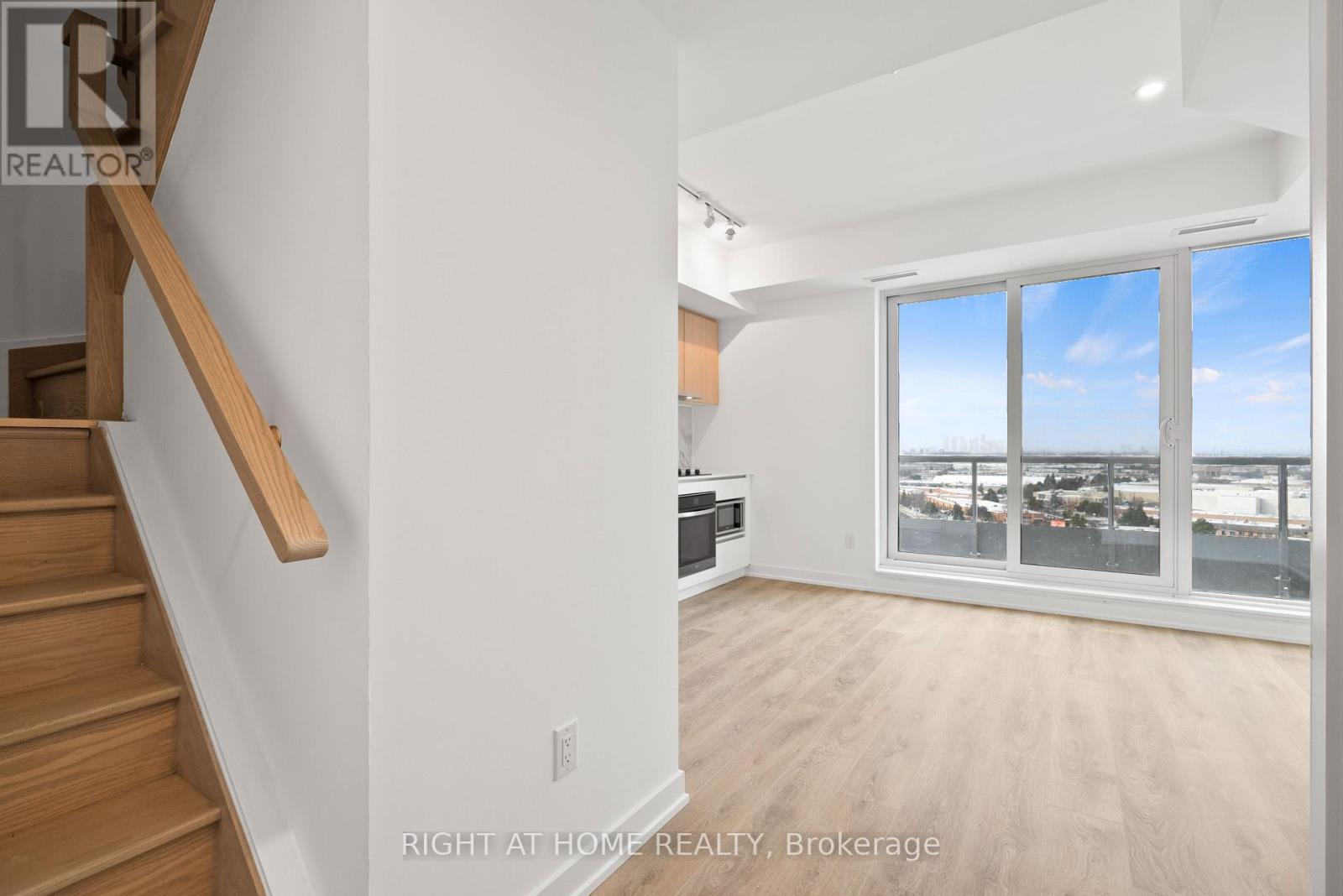 Ph16 - 1100 Sheppard Avenue W, Toronto, Ontario  M3K 0E4 - Photo 4 - W12907926