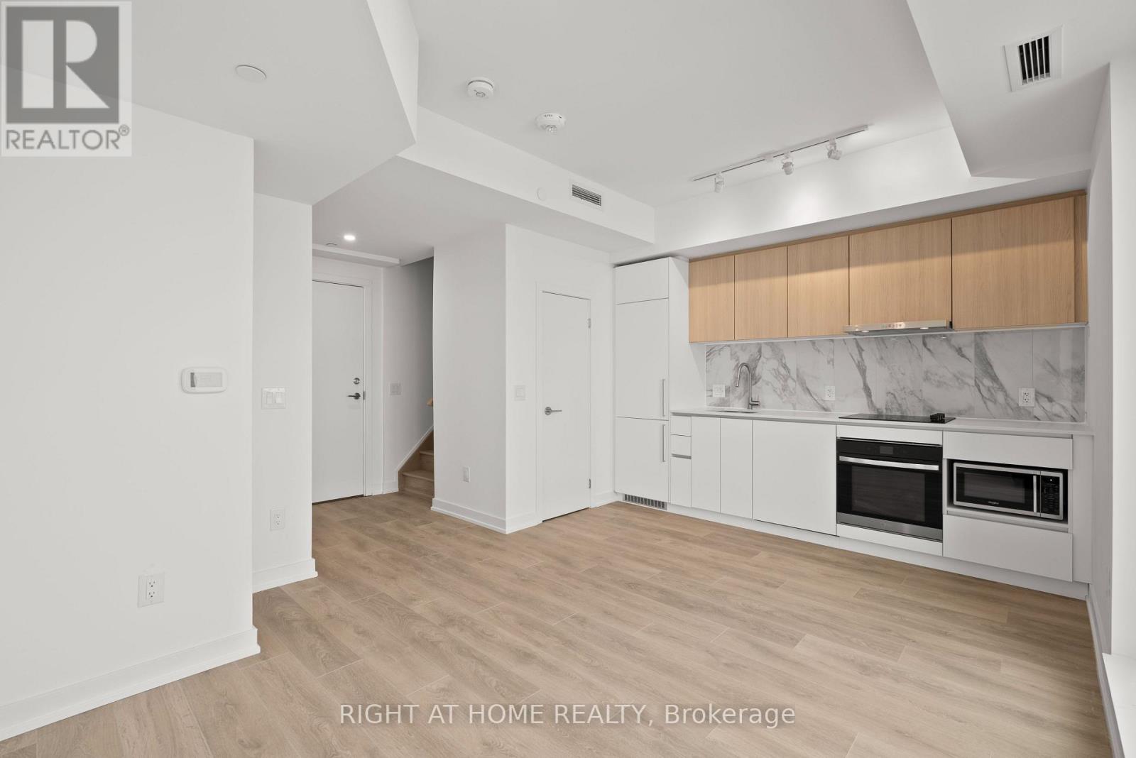 Ph16 - 1100 Sheppard Avenue W, Toronto, Ontario  M3K 0E4 - Photo 7 - W12907926