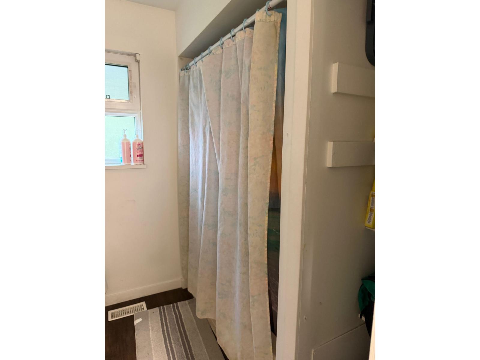 8144 111b Street, Delta, British Columbia  V4C 4S6 - Photo 4 - R3097456