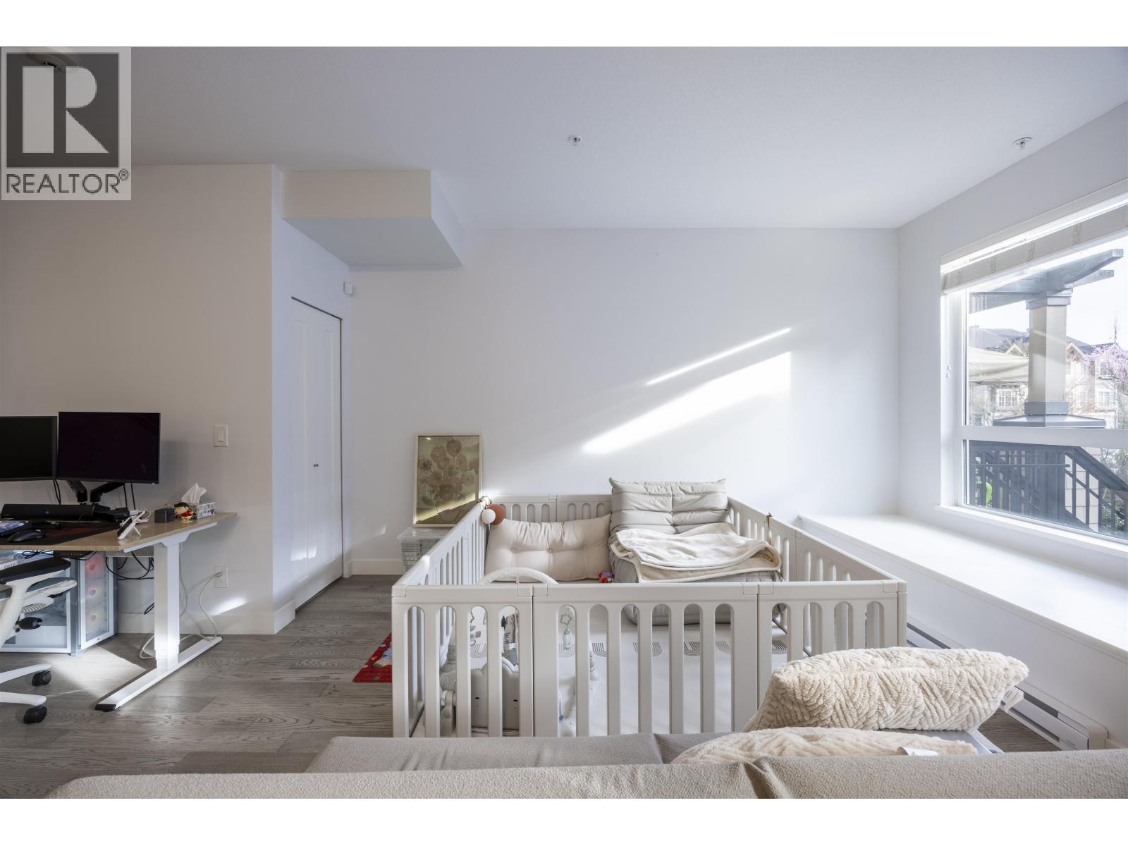 8 3201 Noel Drive, Burnaby, British Columbia V3J 0G9 - Photo 7 - R3102063