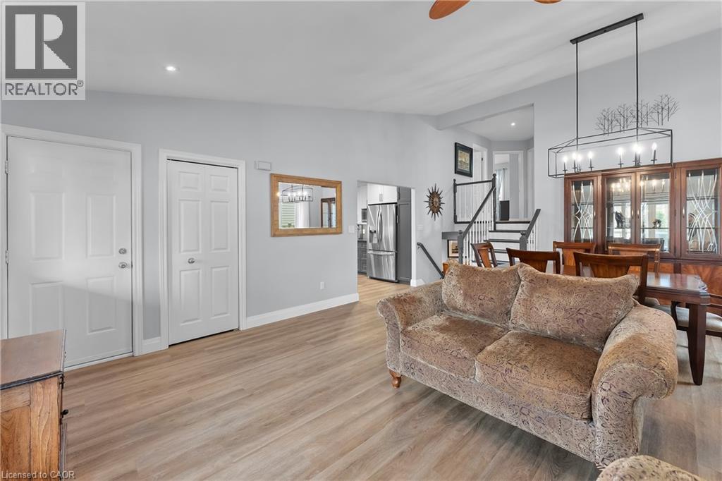 8116 Woodsview Crescent, Niagara Falls, Ontario  L2H 3G3 - Photo 7 - 40812223