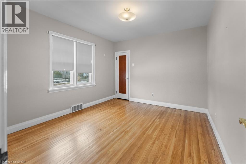 3935 St Peter Avenue, Niagara Falls, Ontario  L2J 2N9 - Photo 14 - 40813693