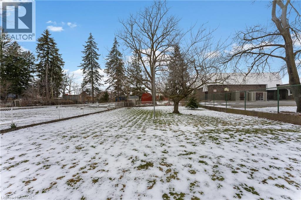 3935 St Peter Avenue, Niagara Falls, Ontario  L2J 2N9 - Photo 38 - 40813693